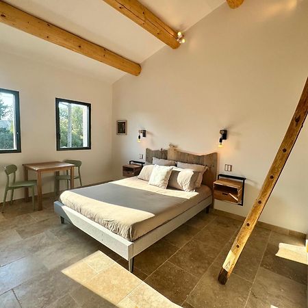 Bed and Breakfast Mas Campau Fontvieille Exterior foto