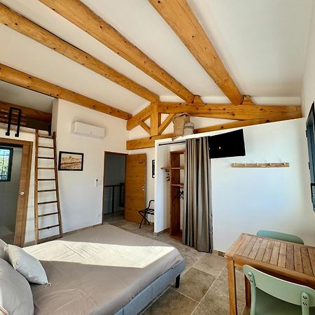 Bed and Breakfast Mas Campau Fontvieille Exterior foto