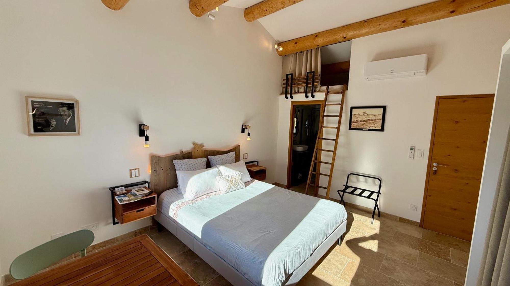 Bed and Breakfast Mas Campau Fontvieille Exterior foto