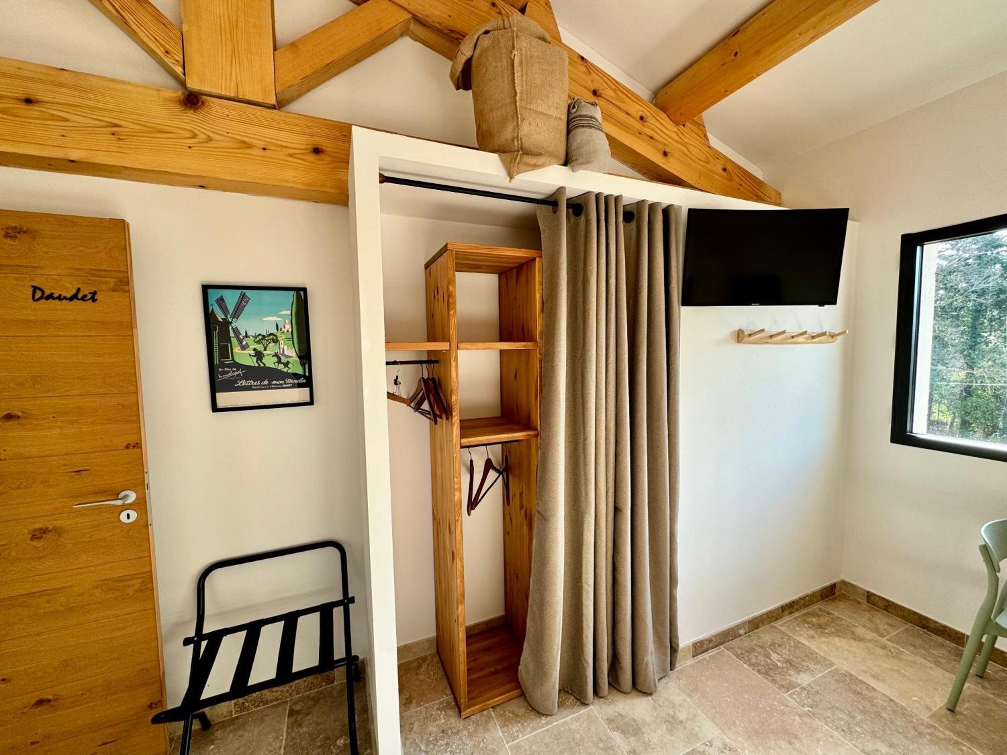 Bed and Breakfast Mas Campau Fontvieille Exterior foto